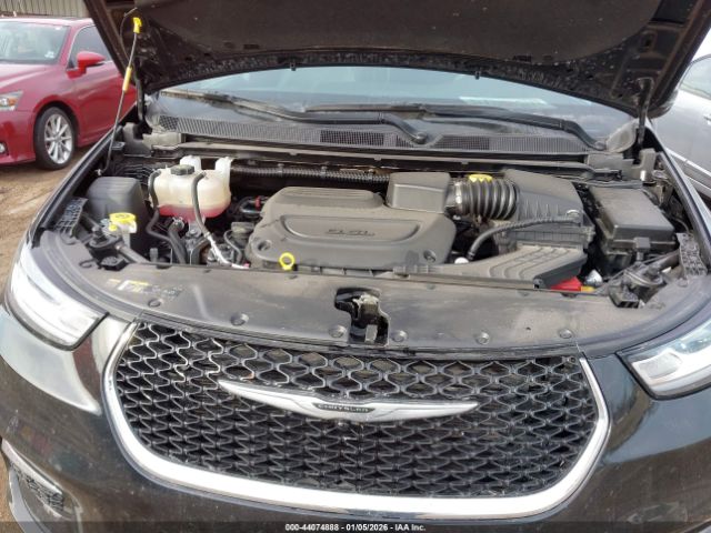 2025 CHRYSLER PACIFICA 2C4RC1BG3SR544564 Photo 9