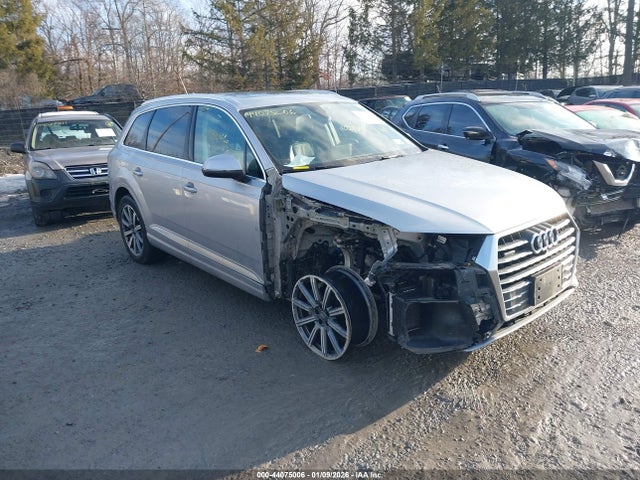 2019 AUDI Q7 WA1LAAF70KD023272 Photo 0
