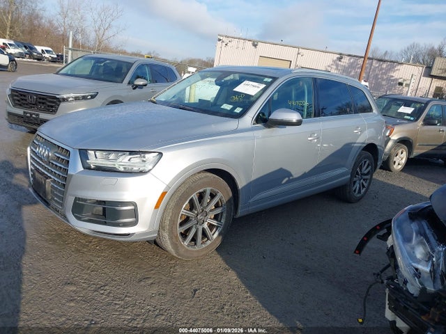 2019 AUDI Q7 WA1LAAF70KD023272 Photo 1