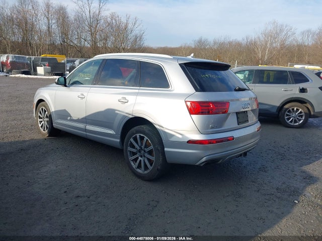2019 AUDI Q7 WA1LAAF70KD023272 Photo 2