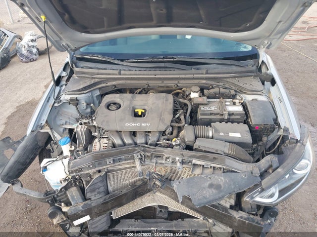 2017 HYUNDAI ELANTRA 5NPD84LF4HH025595 Photo 9