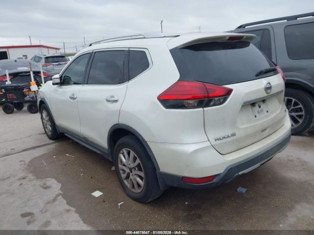 2017 NISSAN ROGUE KNMAT2MT6HP555453 Photo 2