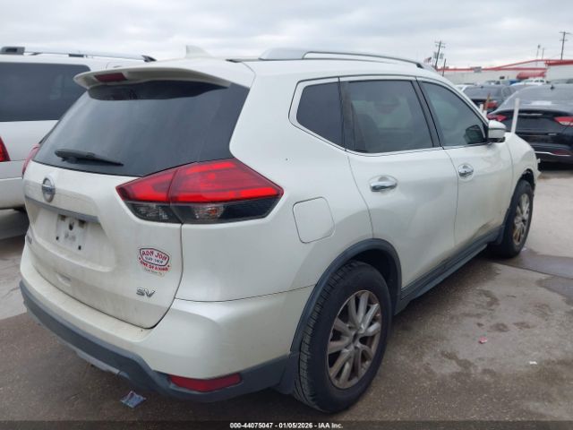2017 NISSAN ROGUE KNMAT2MT6HP555453 Photo 3