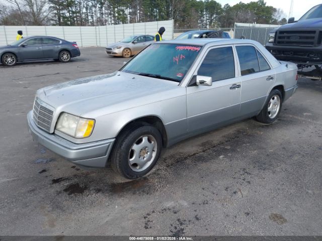 1995 MERCEDES-BENZ E WDBEB31E4SC246190 Photo 1