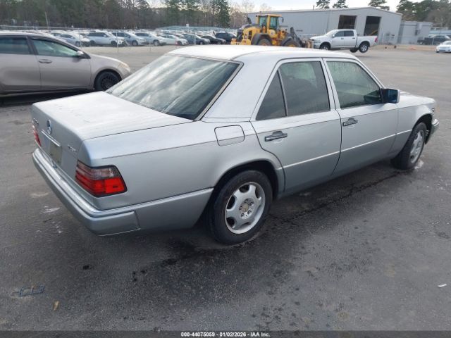1995 MERCEDES-BENZ E WDBEB31E4SC246190 Photo 3