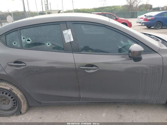 44075139 :رقم المزاد ، 3MZBN1U7XHM110681 vin ، 2017 Mazda Mazda3 Sport مزاد بيع