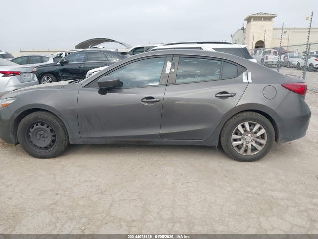 44075139 :رقم المزاد ، 3MZBN1U7XHM110681 vin ، 2017 Mazda Mazda3 Sport مزاد بيع