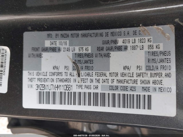 44075139 :رقم المزاد ، 3MZBN1U7XHM110681 vin ، 2017 Mazda Mazda3 Sport مزاد بيع
