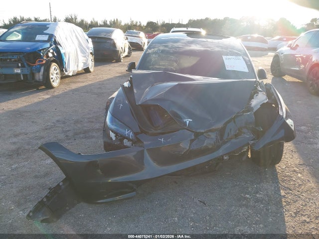 Aukcja sprzedaży 2025 Tesla Model 3 Long Range Rear-wheel Drive, vin: 5YJ3E1EA1SF013401, numer aukcji: 44075241