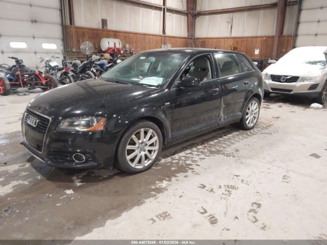 2012 AUDI A3 WAUMFAFM3CA102078 Photo 1