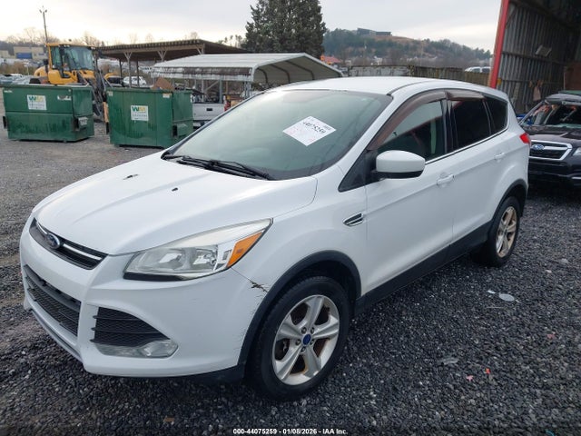 1FMCU9GX0GUA76616 Ford ESCAPE SE