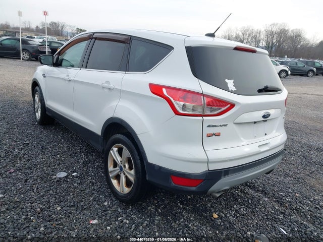 1FMCU9GX0GUA76616 Ford ESCAPE SE