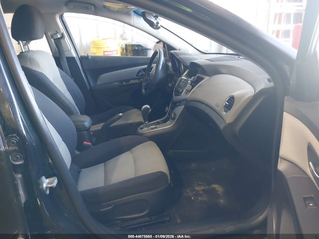 1G1PA5SH9F7151066 Chevrolet Cruze Ls Auto