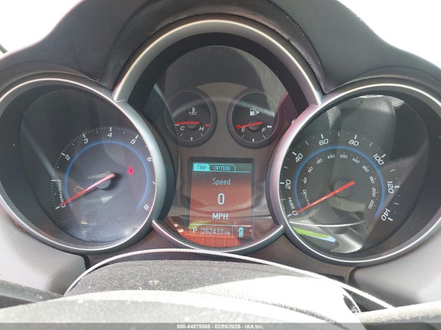 1G1PA5SH9F7151066 Chevrolet Cruze Ls Auto