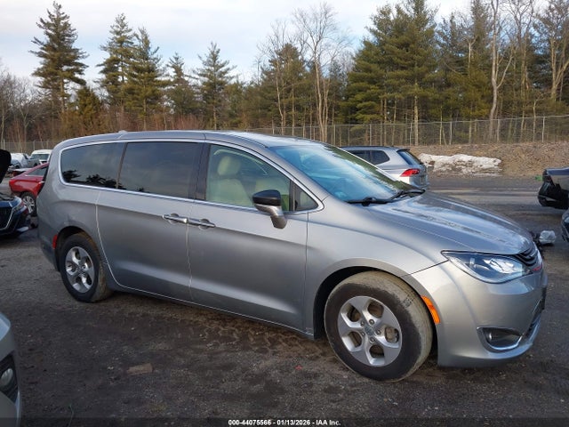 2C4RC1H77JR194782 Chrysler Pacifica Hybrid Touring Plus