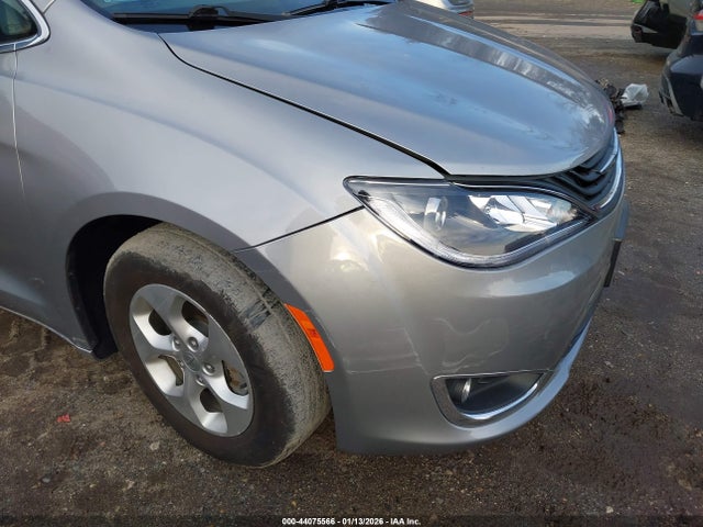 2C4RC1H77JR194782 Chrysler Pacifica Hybrid Touring Plus