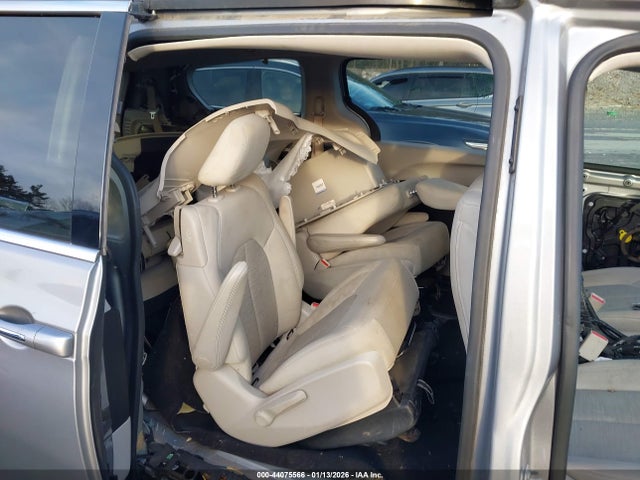 2C4RC1H77JR194782 Chrysler Pacifica Hybrid Touring Plus