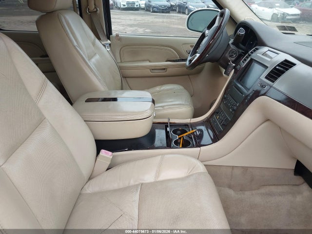 2008 CADILLAC ESCALADE ESV 1GYFK66878R222024 Photo 4
