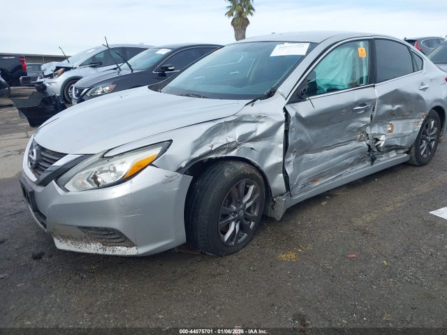 1N4AL3AP0HN305270 Nissan Altima 2.5 S
