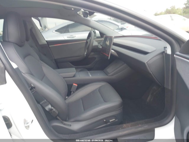 2025 TESLA MODEL 3 5YJ3E1EA5SF081281 Photo 4