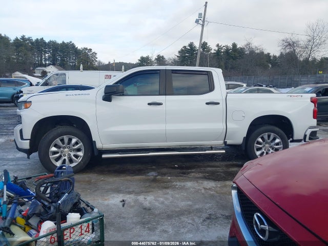 3GCPYBEH2LG250311 Chevrolet Silverado 1500 4wd Short Bed Custom