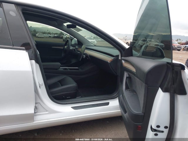 2023 TESLA MODEL 3 5YJ3E1EC5PF637615 Photo 4