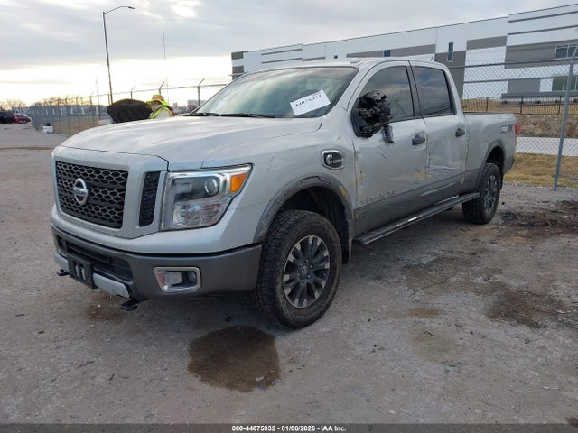 2019 NISSAN TITAN XD 1N6BA1F40KN511684 Photo 1
