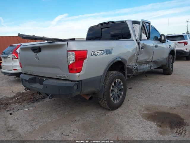 2019 NISSAN TITAN XD 1N6BA1F40KN511684 Photo 3