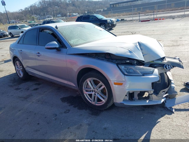 2017 AUDI A4 WAUANAF40HN031086