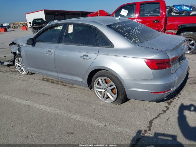 2017 AUDI A4 WAUANAF40HN031086 Photo 2