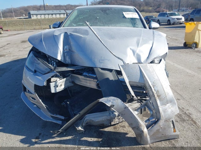 2017 AUDI A4 WAUANAF40HN031086 Photo 5