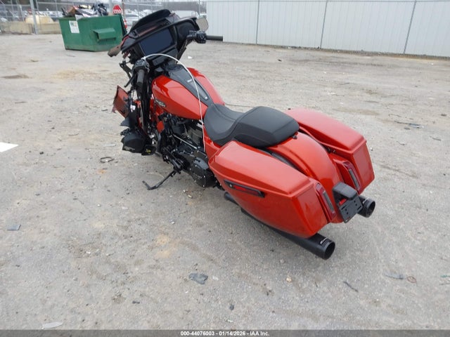 2024 HARLEY-DAVIDSON FLHX 1HD1KB712RB631535 Photo 2