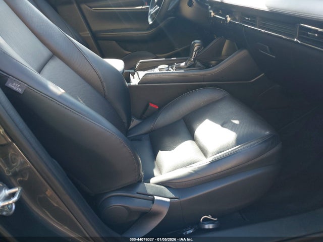 Mazda Mazda3 Premium 2022 3MZBPADL9NM312902 Image 5