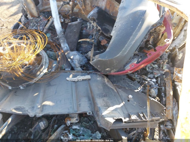 2020 TESLA MODEL 3 5YJ3E1EAXLF597332 Photo 4