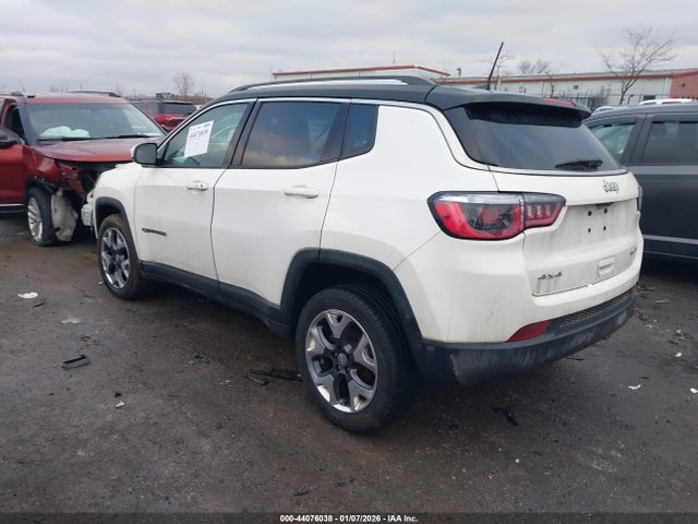 2018 JEEP COMPASS 3C4NJDCB4JT267282 Photo 2