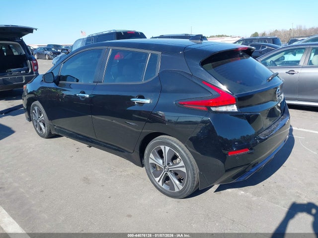 2021 NISSAN LEAF 1N4BZ1CV2MC555733 Photo 2