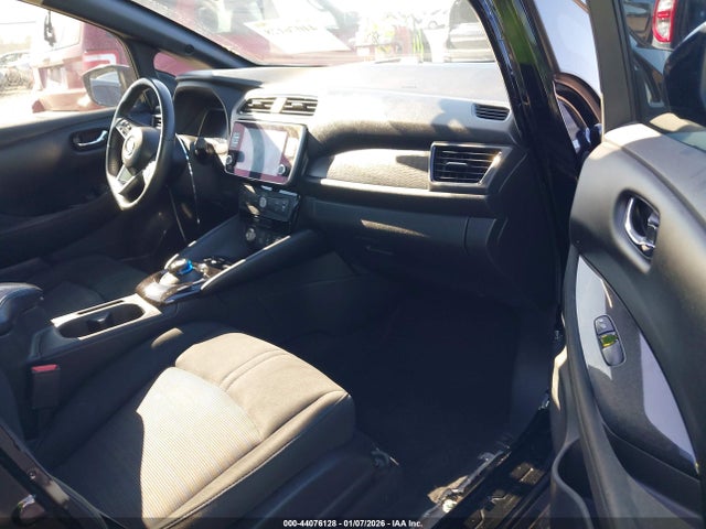 2021 NISSAN LEAF 1N4BZ1CV2MC555733 Photo 4