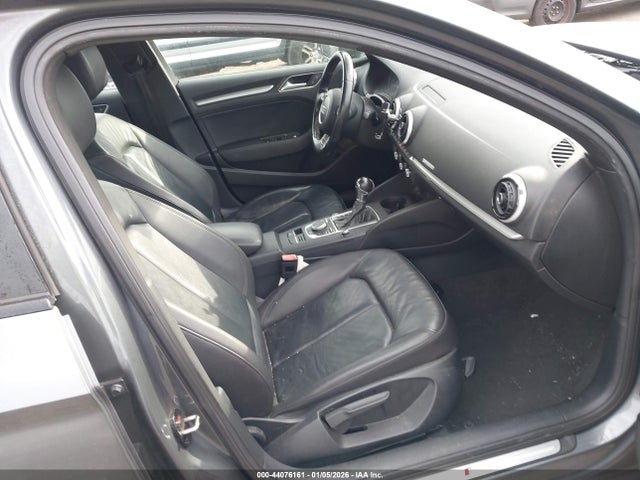 2016 AUDI A3 WAUA7GFF6G1115773 Photo 4
