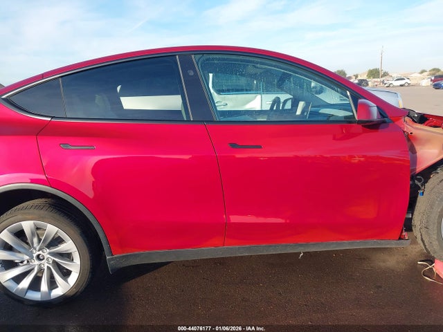 44076177 :رقم المزاد ، 7SAYGDEE6TF353491 vin ، 2026 Tesla Model Y مزاد بيع