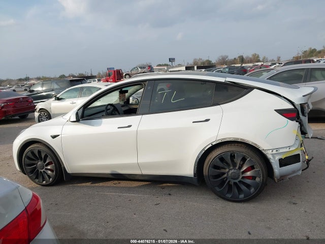7SAYGDEFXPF758302 Tesla Model Y Performance Dual Motor All-wheel Drive