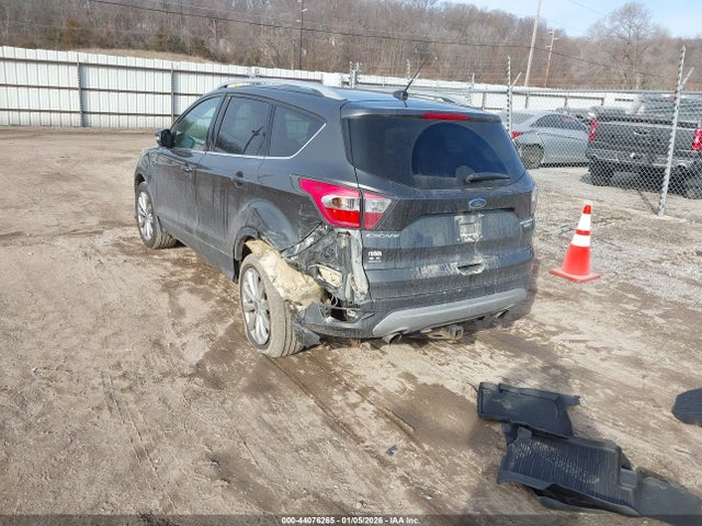 1FMCU9JD1HUA77449 Ford Escape Titanium
