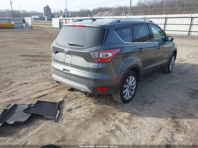 1FMCU9JD1HUA77449 Ford Escape Titanium