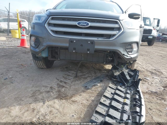 1FMCU9JD1HUA77449 Ford Escape Titanium