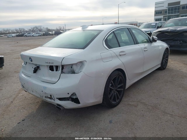 2019 BMW 330I WBA5R1C56KAK12324 Photo 3