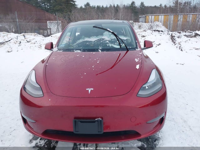 Продажа на аукционе авто 2024 Tesla Model Y Long Range Dual Motor All-wheel Drive, vin: 7SAYGDEE9RA233576, номер лота: 44076471