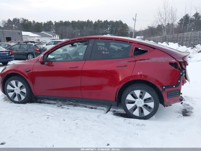 Продажа на аукционе авто 2024 Tesla Model Y Long Range Dual Motor All-wheel Drive, vin: 7SAYGDEE9RA233576, номер лота: 44076471