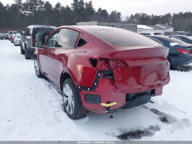 Продажа на аукционе авто 2024 Tesla Model Y Long Range Dual Motor All-wheel Drive, vin: 7SAYGDEE9RA233576, номер лота: 44076471
