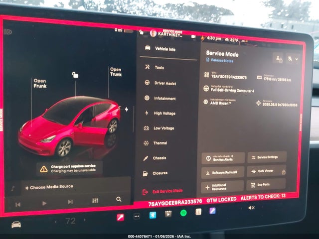 Продажа на аукционе авто 2024 Tesla Model Y Long Range Dual Motor All-wheel Drive, vin: 7SAYGDEE9RA233576, номер лота: 44076471