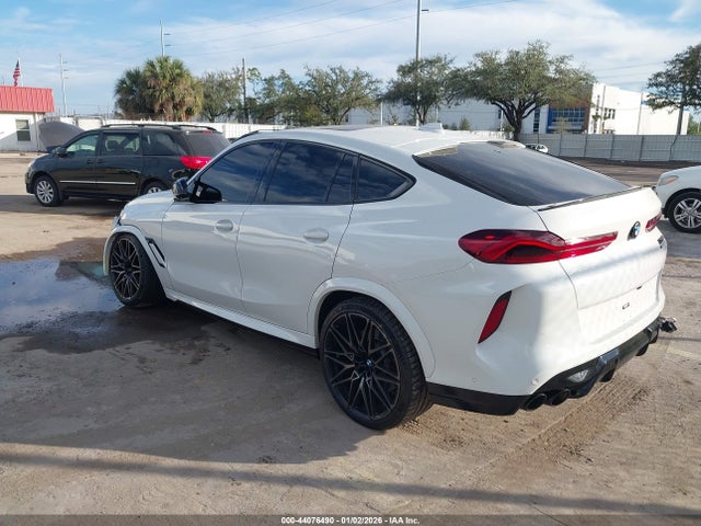 2022 BMW X6 M 5YMCY0C05N9J59690 Photo 2