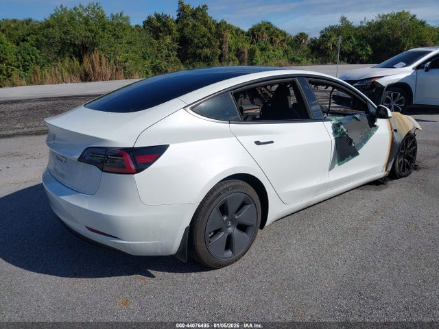 2023 Tesla Model 3 Rear-wheel Drive მანქანა იყიდება აუქციონზე, vin: 5YJ3E1EA6PF572160, აუქციონის ნომერი: 44076495
